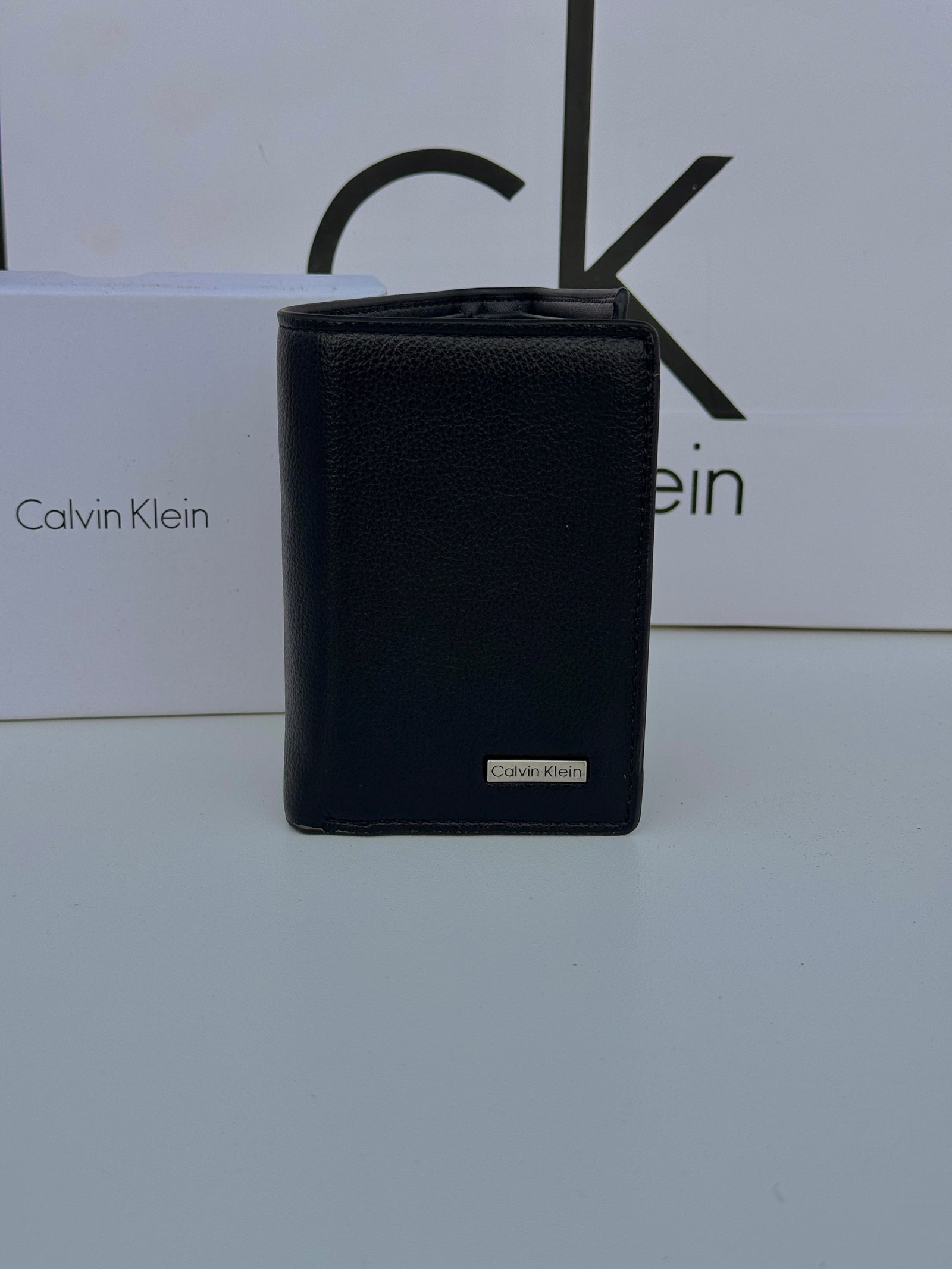 Calvin Klein Leather Trifold Wallet – Premium Gift Packaging Included