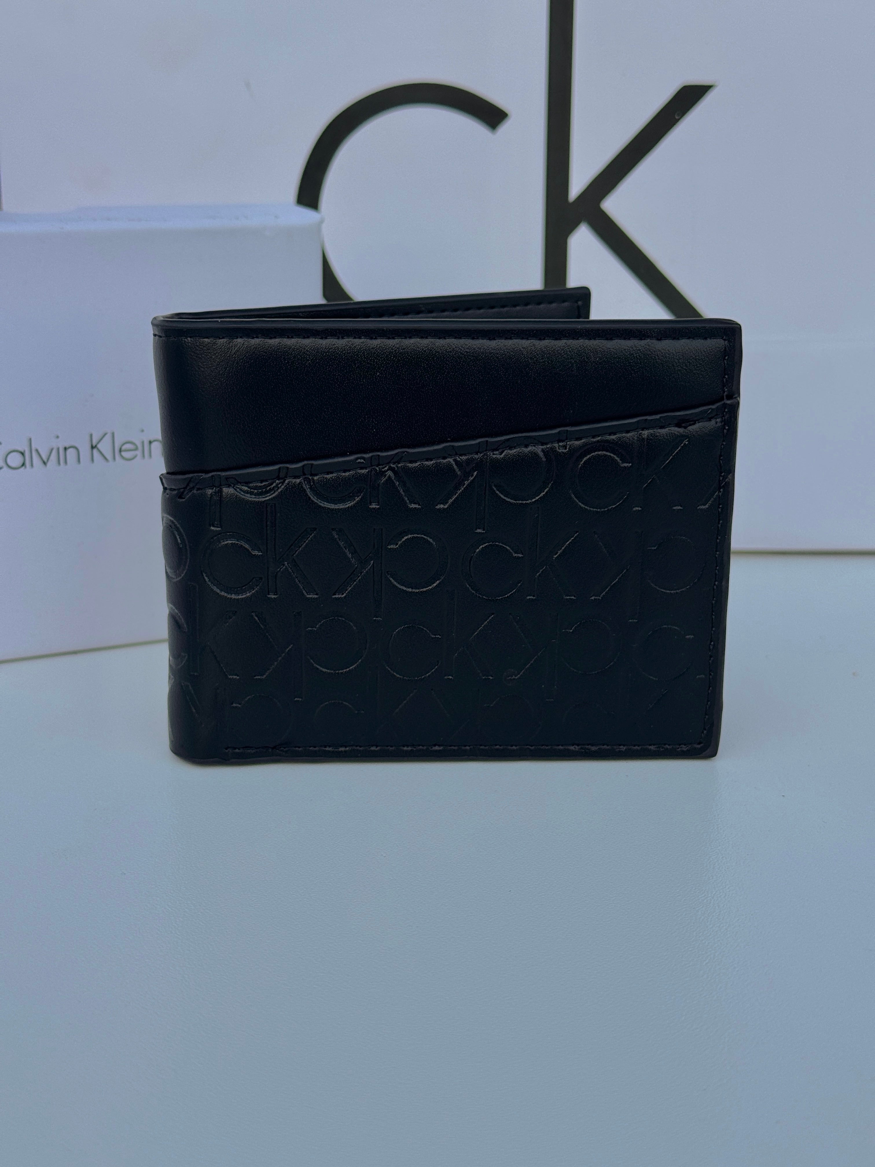 Calvin Klein Leather bifold Wallet – Premium Gift Packaging Included