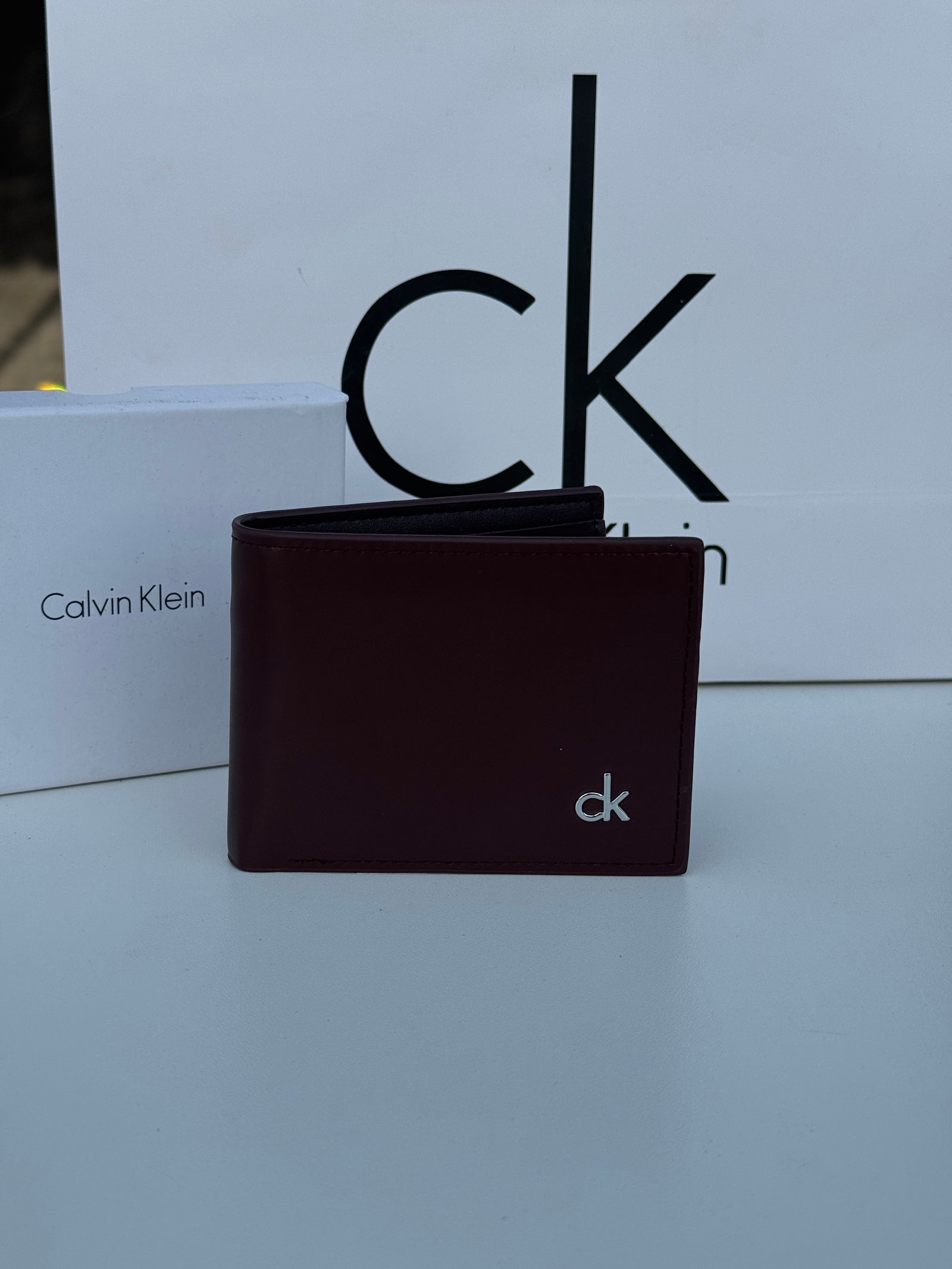 Calvin Klein Leather bifold Wallet – Premium Gift Packaging Included