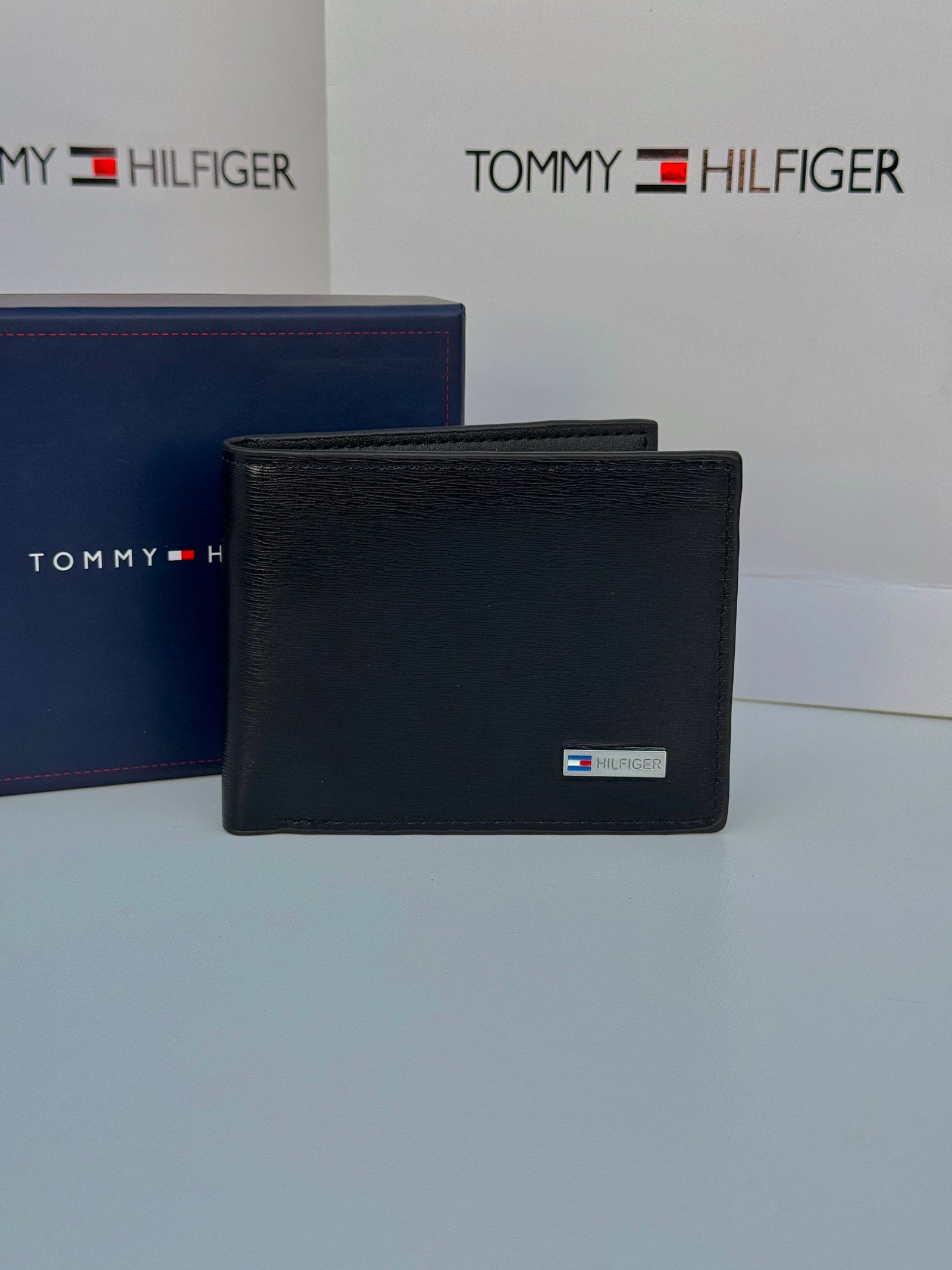 Tommy Hilfiger Leather Bifold Wallet – Premium Gift Packaging Included