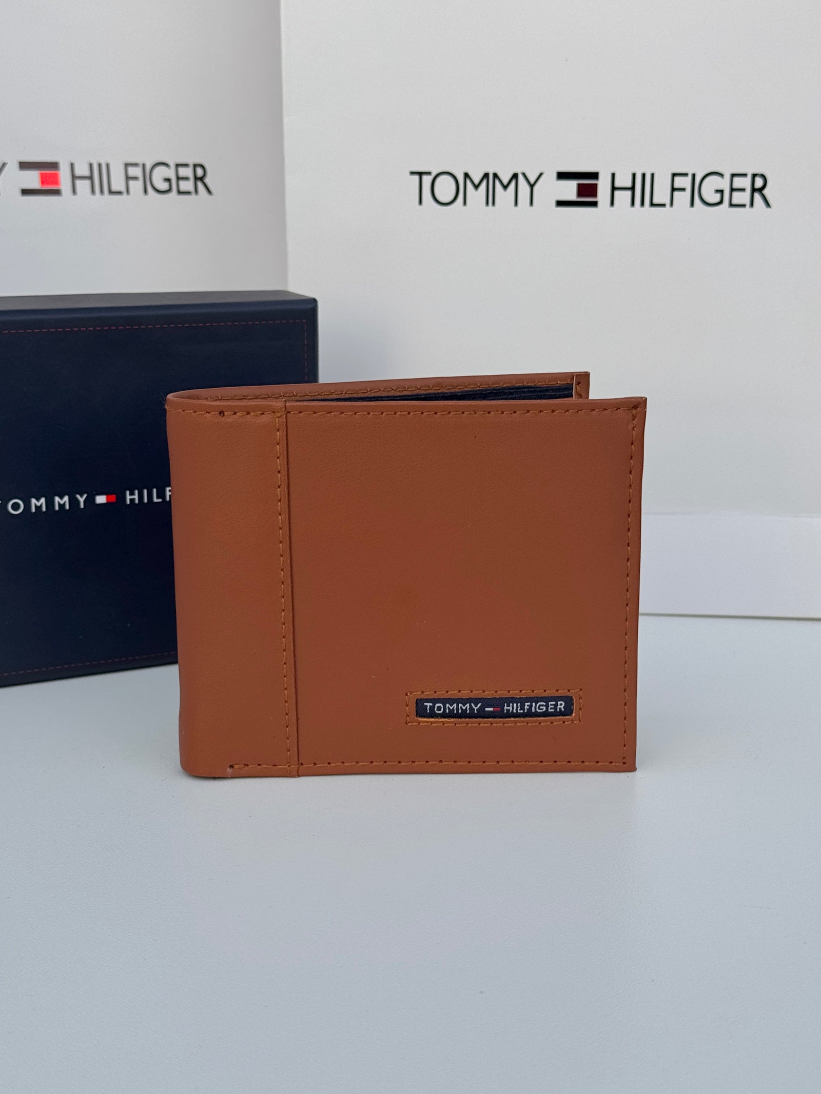 Tommy Hilfiger Leather bifold Wallet – Premium Gift Packaging Included