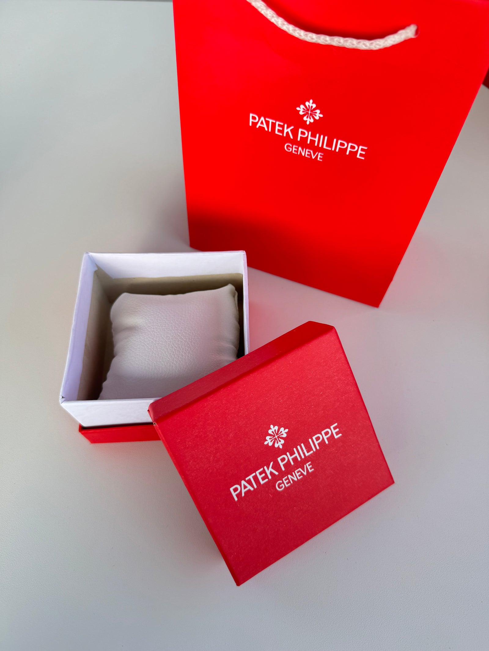 Patek Philippe rubber Watch – with Standard Gift Box Packaging