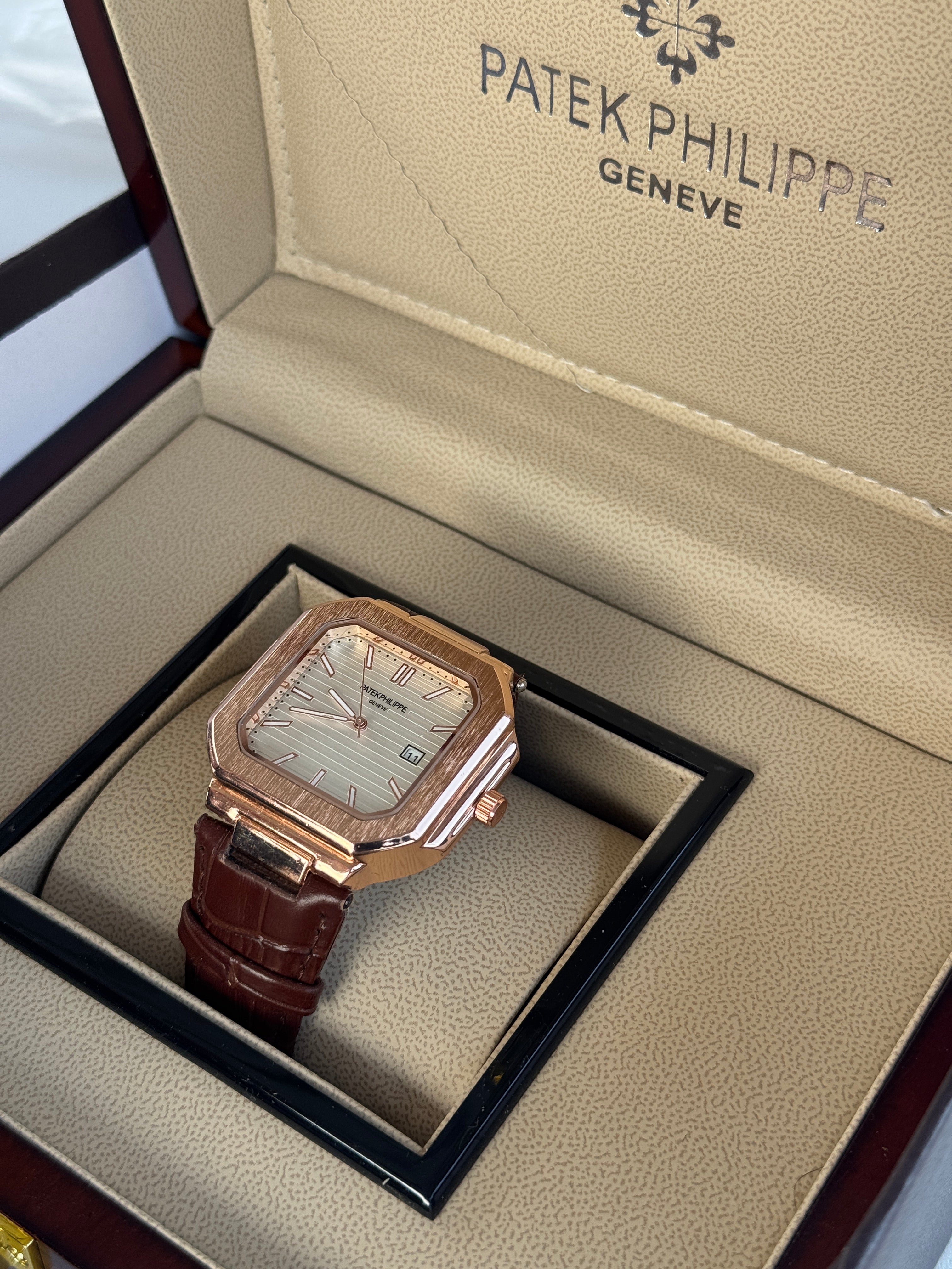 Patek Philippe leather Watch – with Premium Packaging