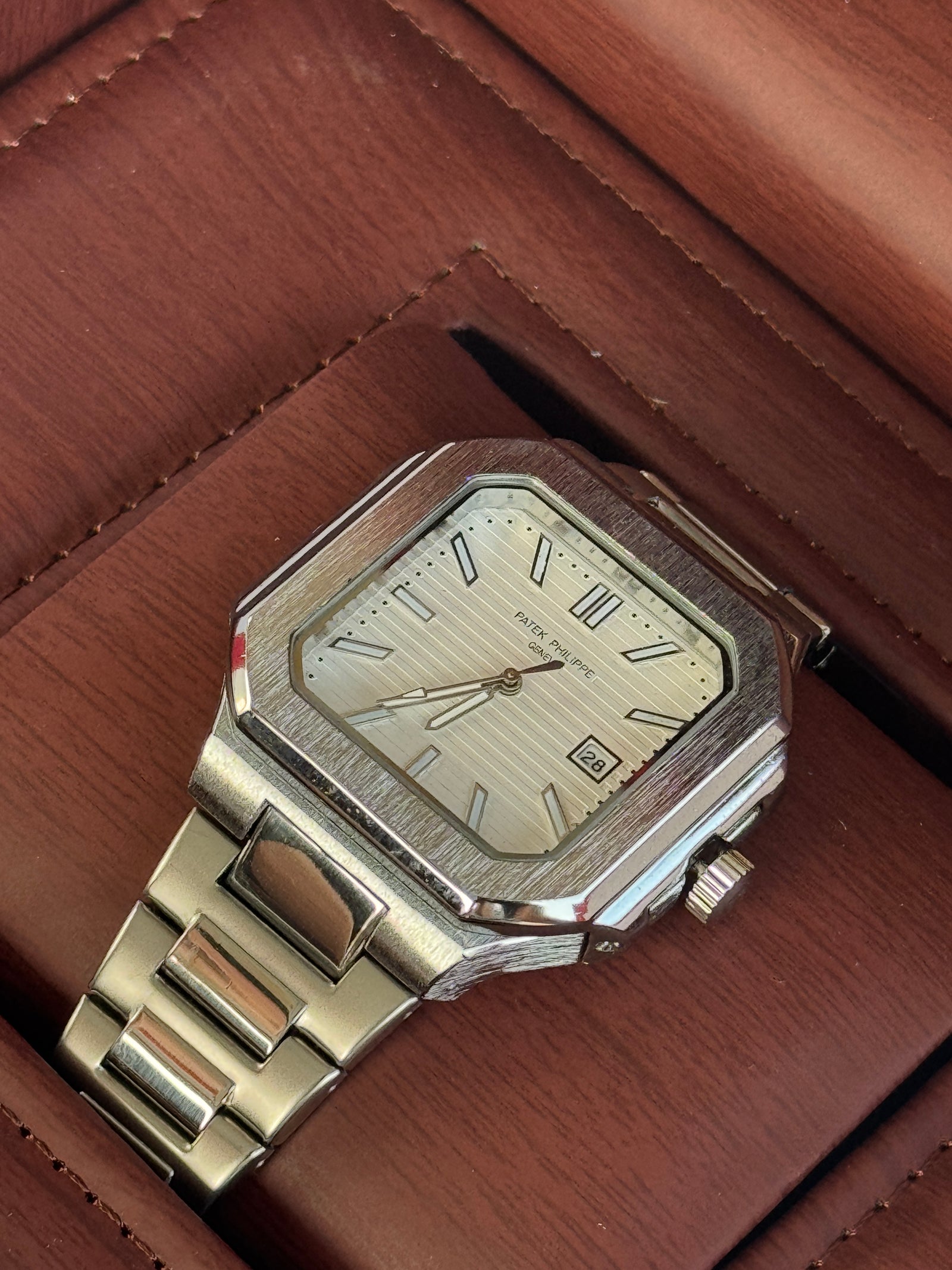 Patek Philippe metal Watch – with Standard Gift Box Packaging