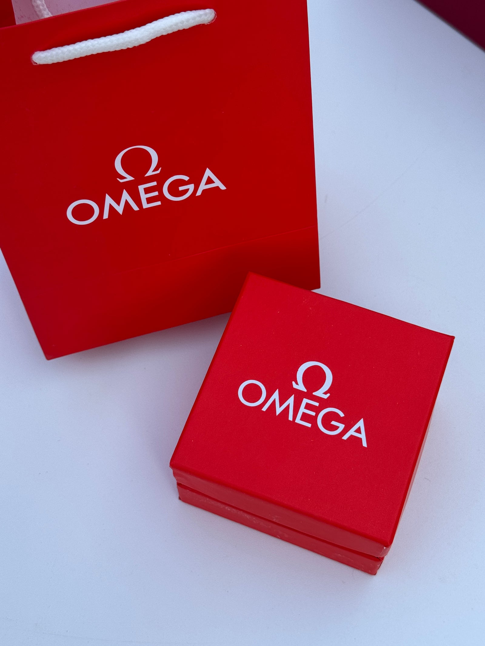 Omega Seamaster metal Watch – with Standard Gift Box Packaging