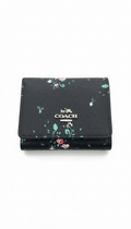 Coach Women’s Leather Wallet – Premium Gift Packaging Included