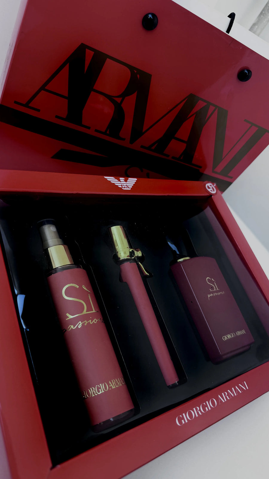 GIORGIO ARMANI Si Passione Perfume Gift Set – 3 Pieces | Premium Gift Box