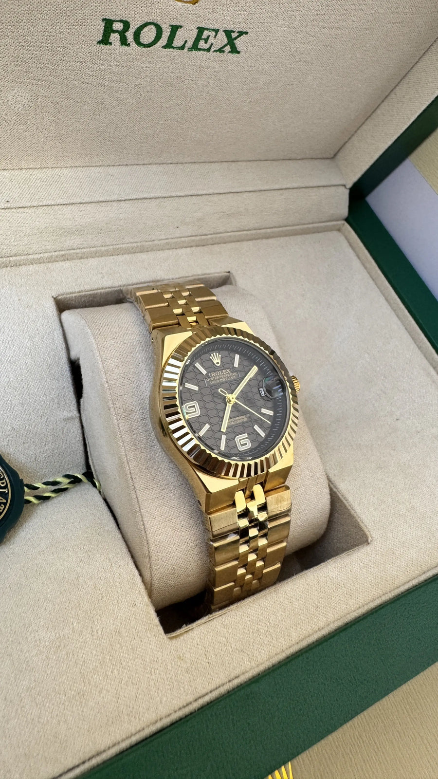 Rolex Land-Dweller Women's metal Watch – with Standard Gift Box Packaging