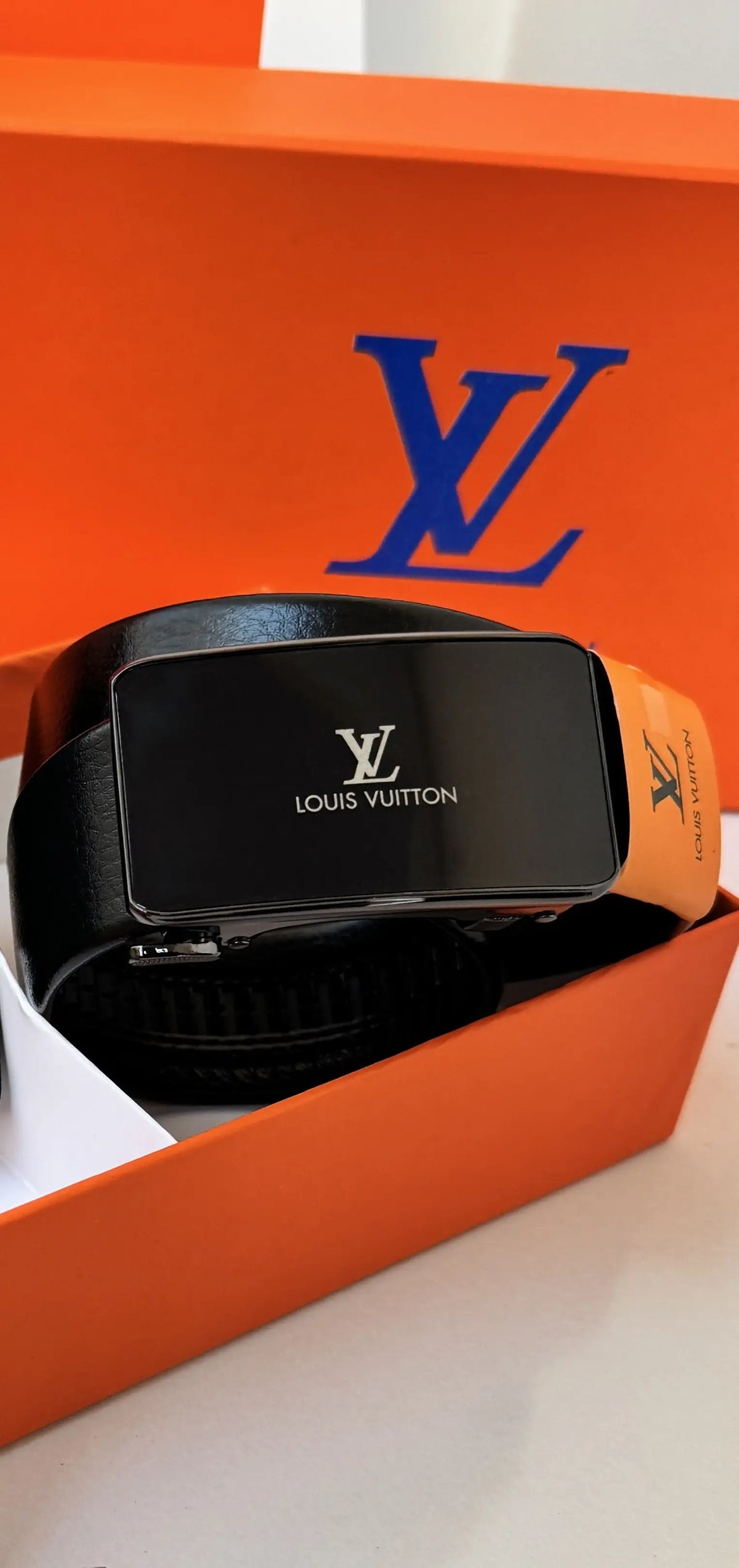 Louis Vuitton Men's Automatic Belt – Adjustable Belt with Gift Box & Bag