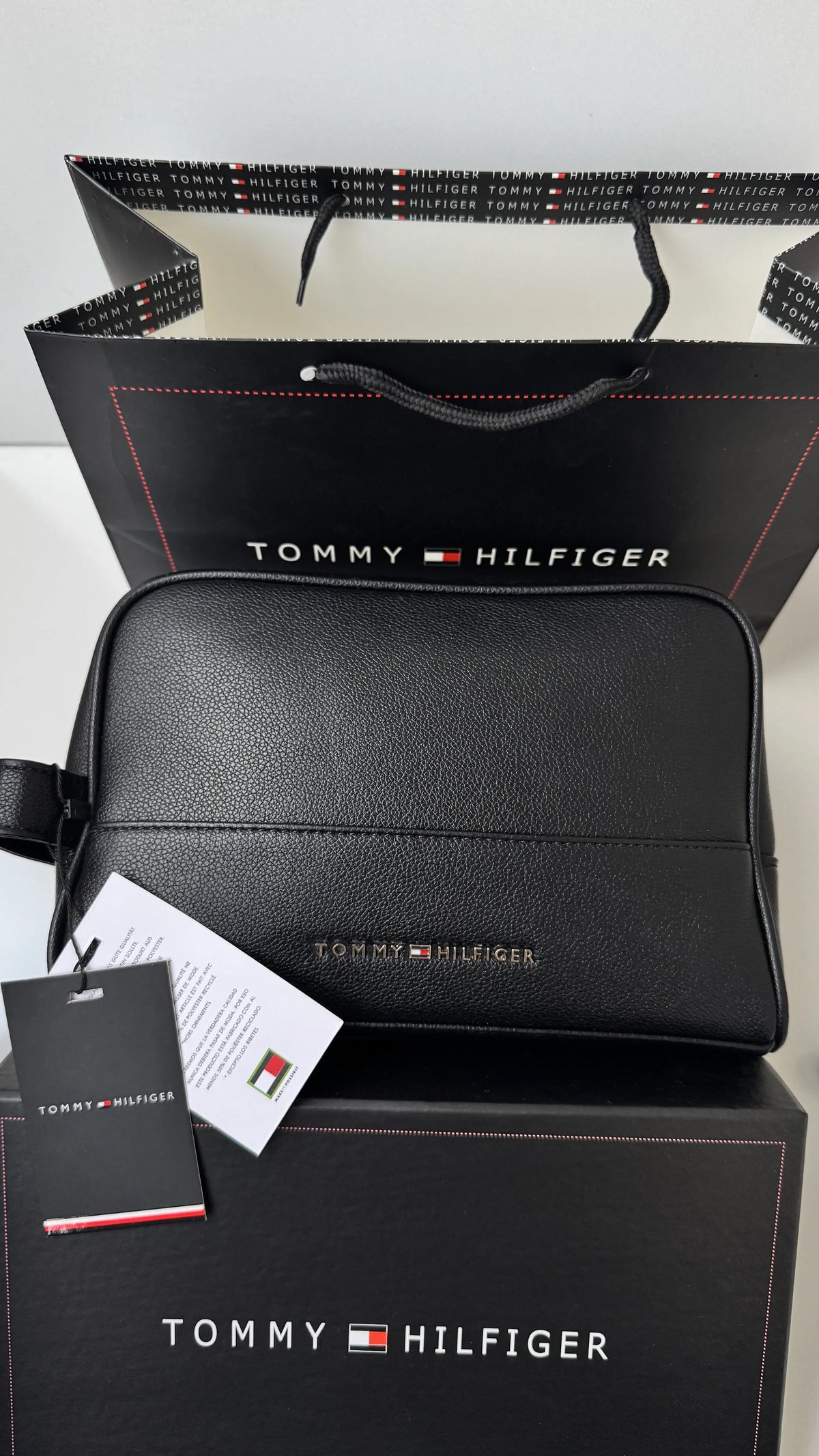Tommy Hilfiger Leather Handbag – Premium Handbag with Gift Packaging