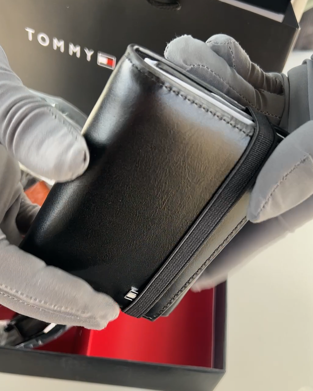 Tommy Hilfiger Leather Trifold Wallet – Premium Gift Packaging Included