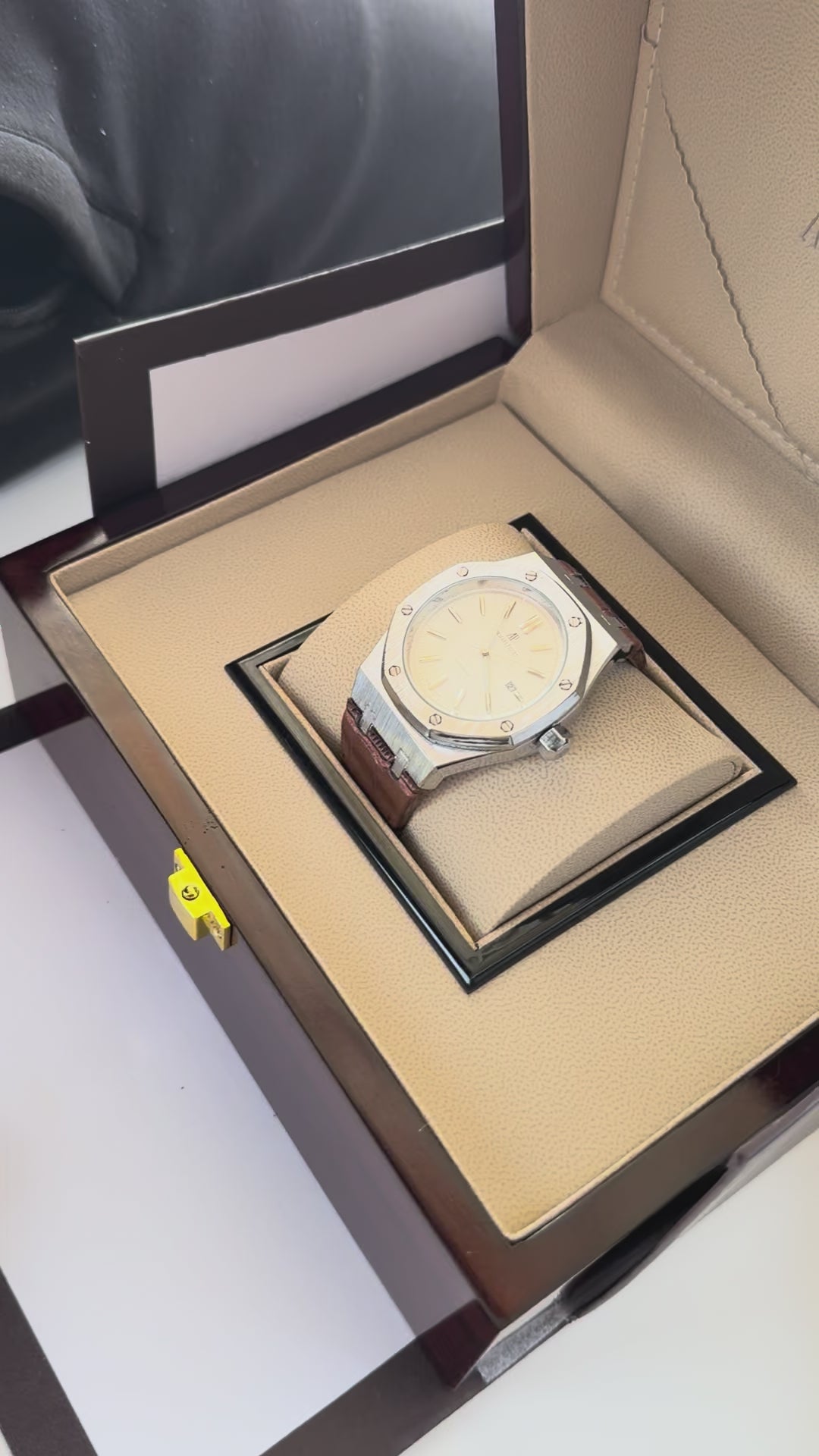 Audemars Piguet Royal Oak leather Watch – with Standard Gift Box Packaging