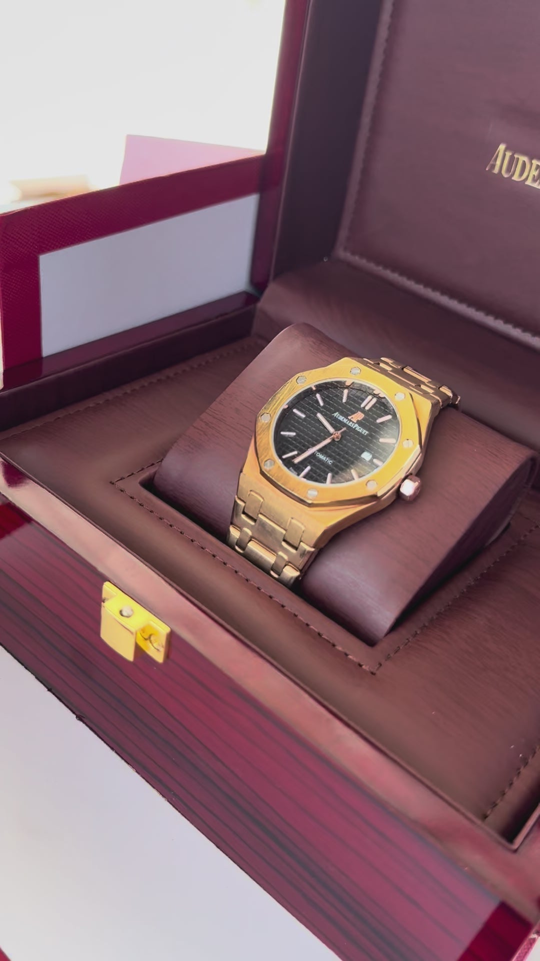 Audemars Piguet Royal Oak metal Watch – with Standard Gift Box Packaging