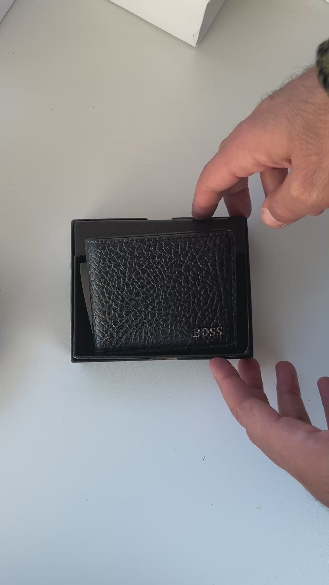 BOSS Leather bifold Wallet – Premium Gift Packaging Included