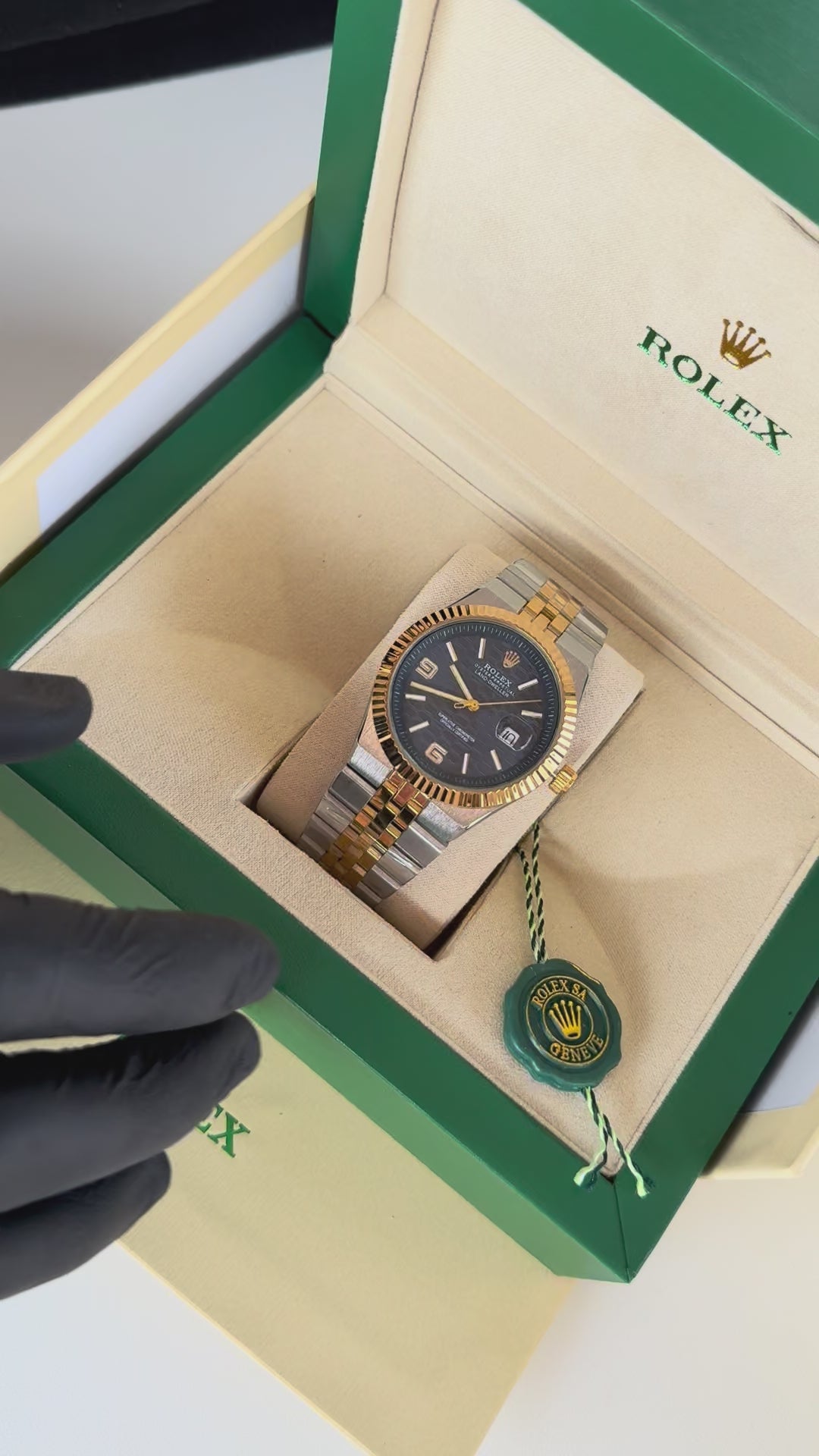 Rolex land-dweller Metal Watch – Day Date Display with Standard Gift Box Packaging