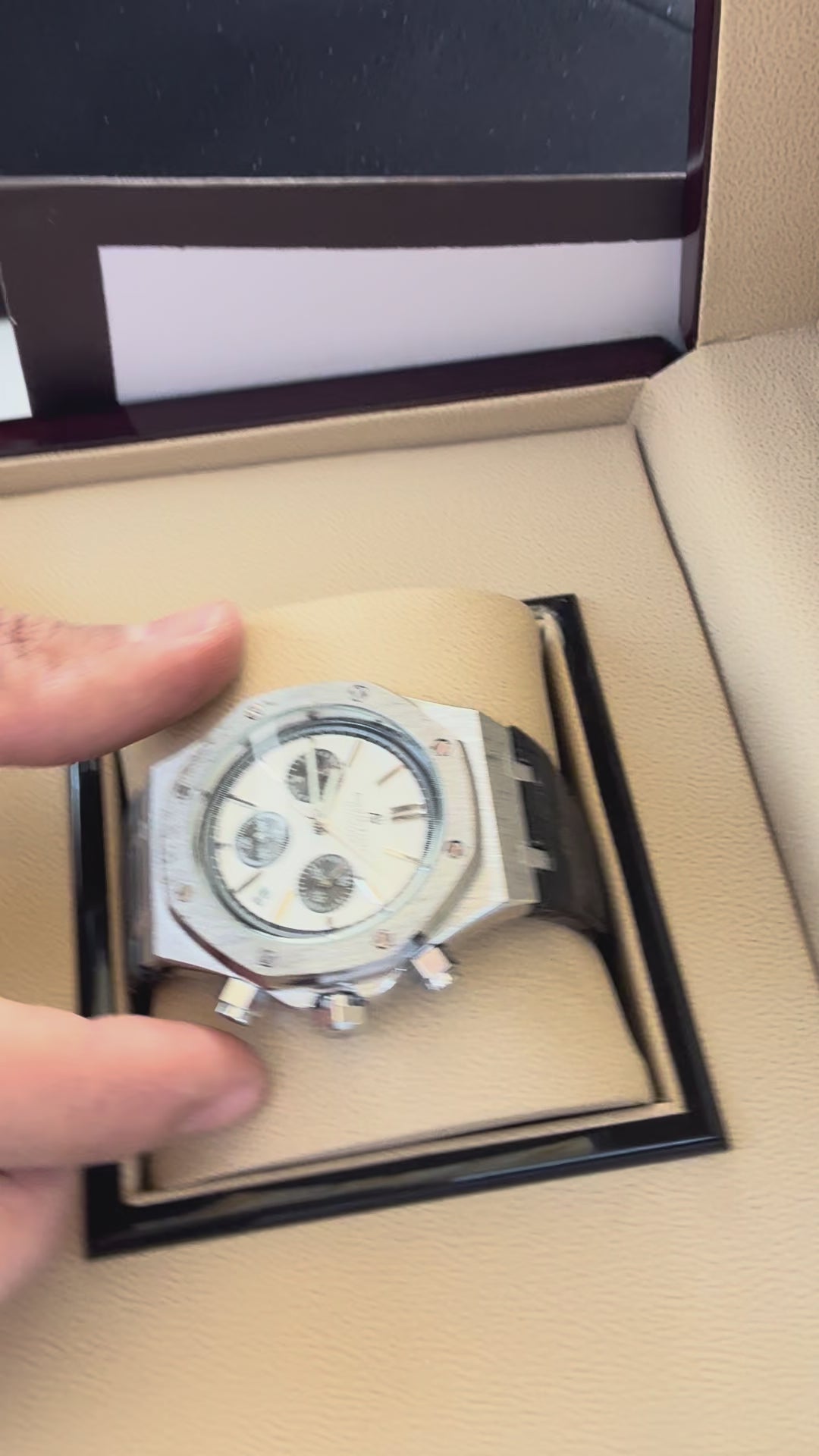 Audemars Piguet Royal Oak leather Watch – with Standard Gift Box Packaging