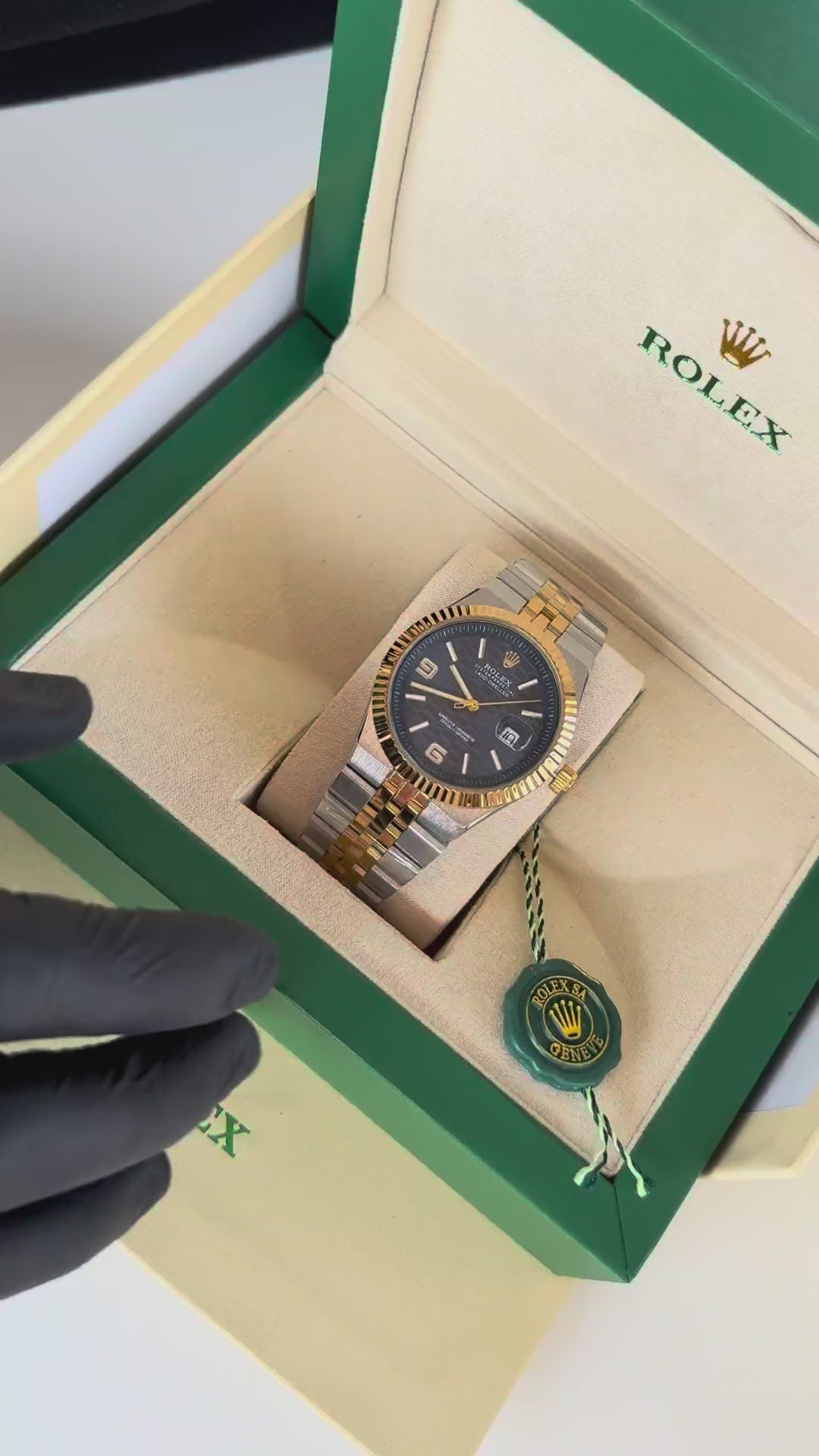Rolex land-dweller Men's Metal Watch – Day Date Display with Standard Gift Box Packaging