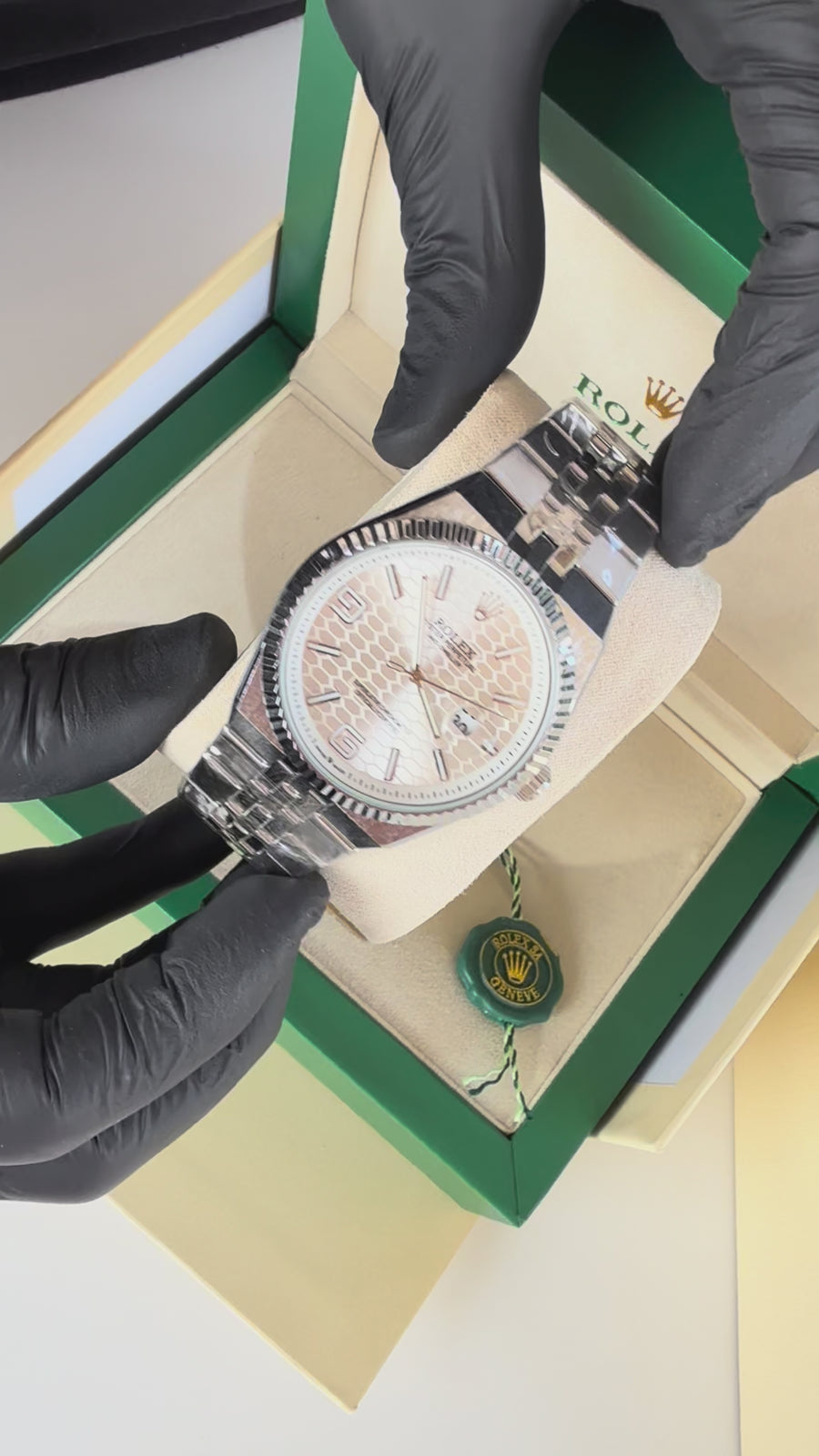 Rolex land-dweller Metal Watch – Day Date Display with Standard Gift Box Packaging