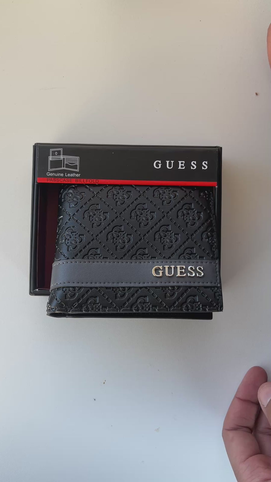 GUESS Leather bifold Wallet – Premium Gift Packaging Included