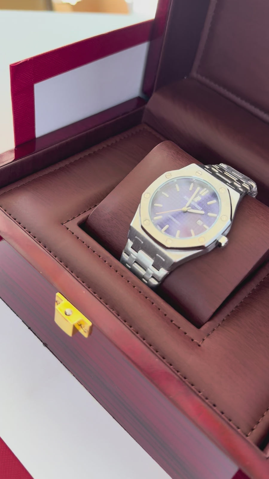 Audemars Piguet Royal Oak metal Watch – with Standard Gift Box Packaging