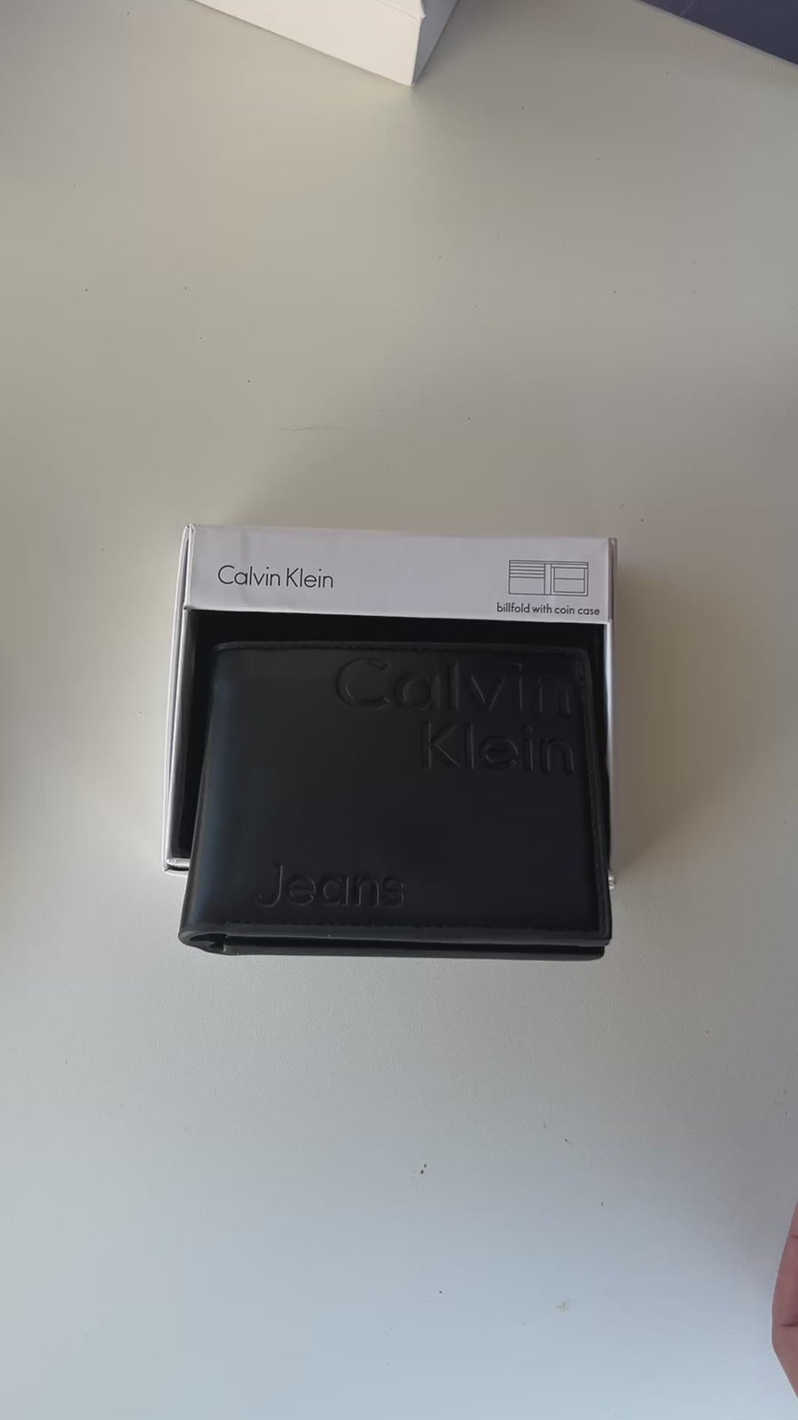 Calvin Klein Leather bifold Wallet – Premium Gift Packaging Included