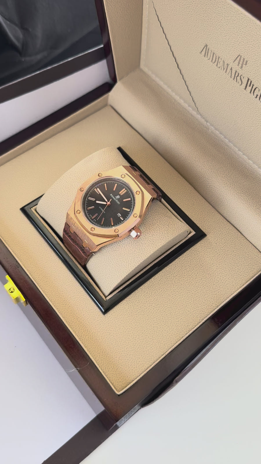 Audemars Piguet Royal Oak leather Watch – with Standard Gift Box Packaging