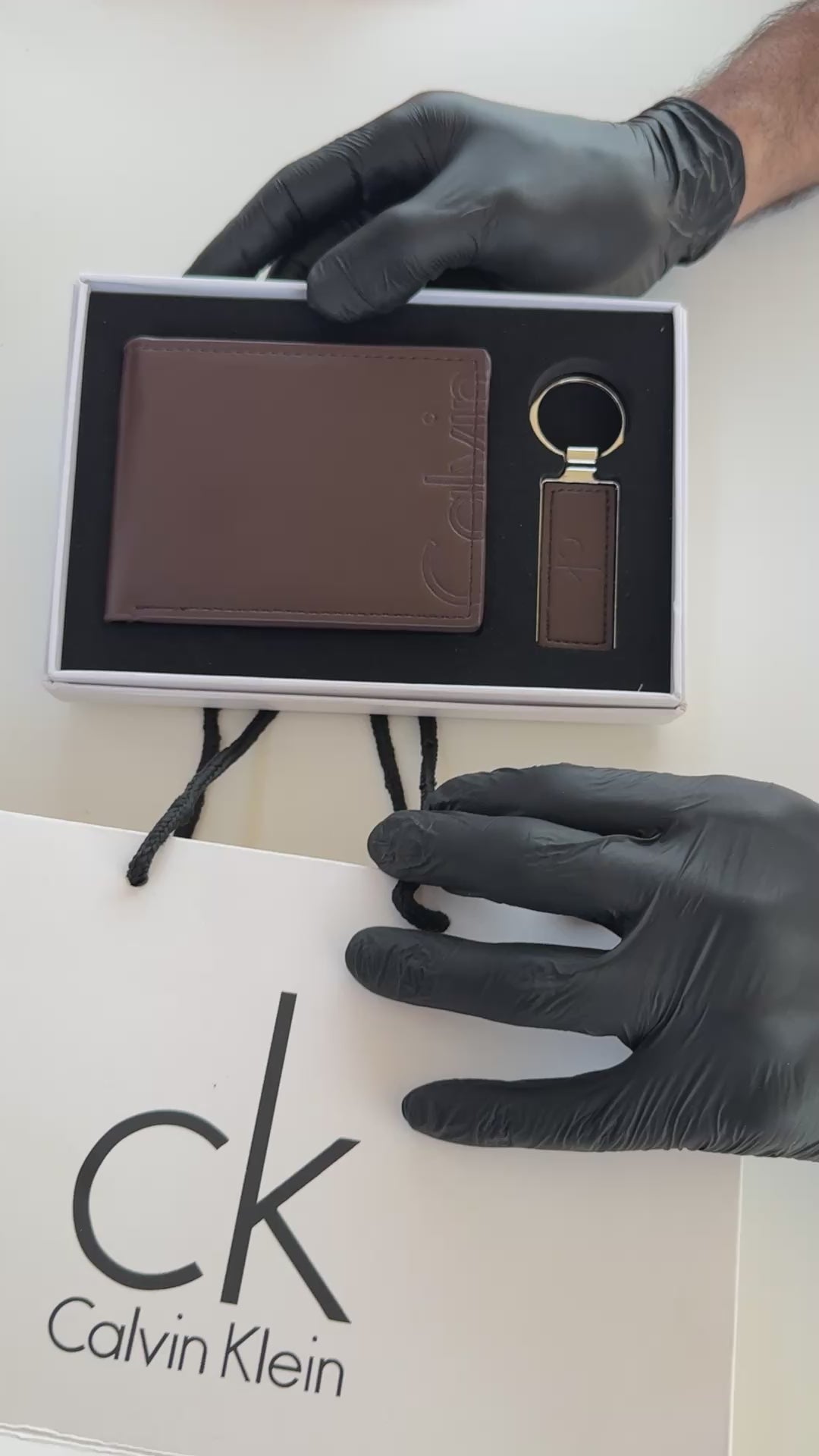 Calvin Klein Wallet & Key Chain Set – Leather Bifold Wallet with Gift Box & Bag
