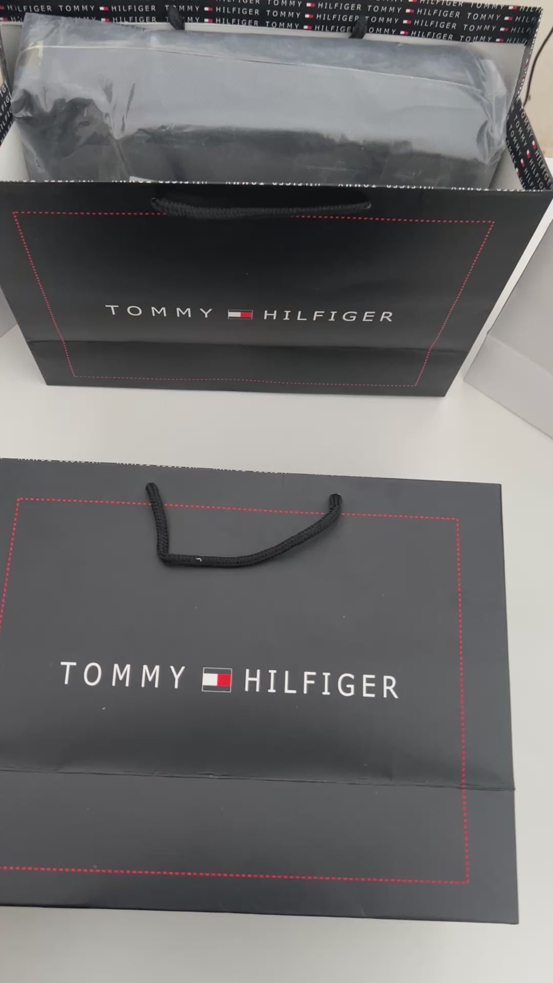 Tommy Hilfiger Leather Handbag – Premium Handbag with Gift Packaging