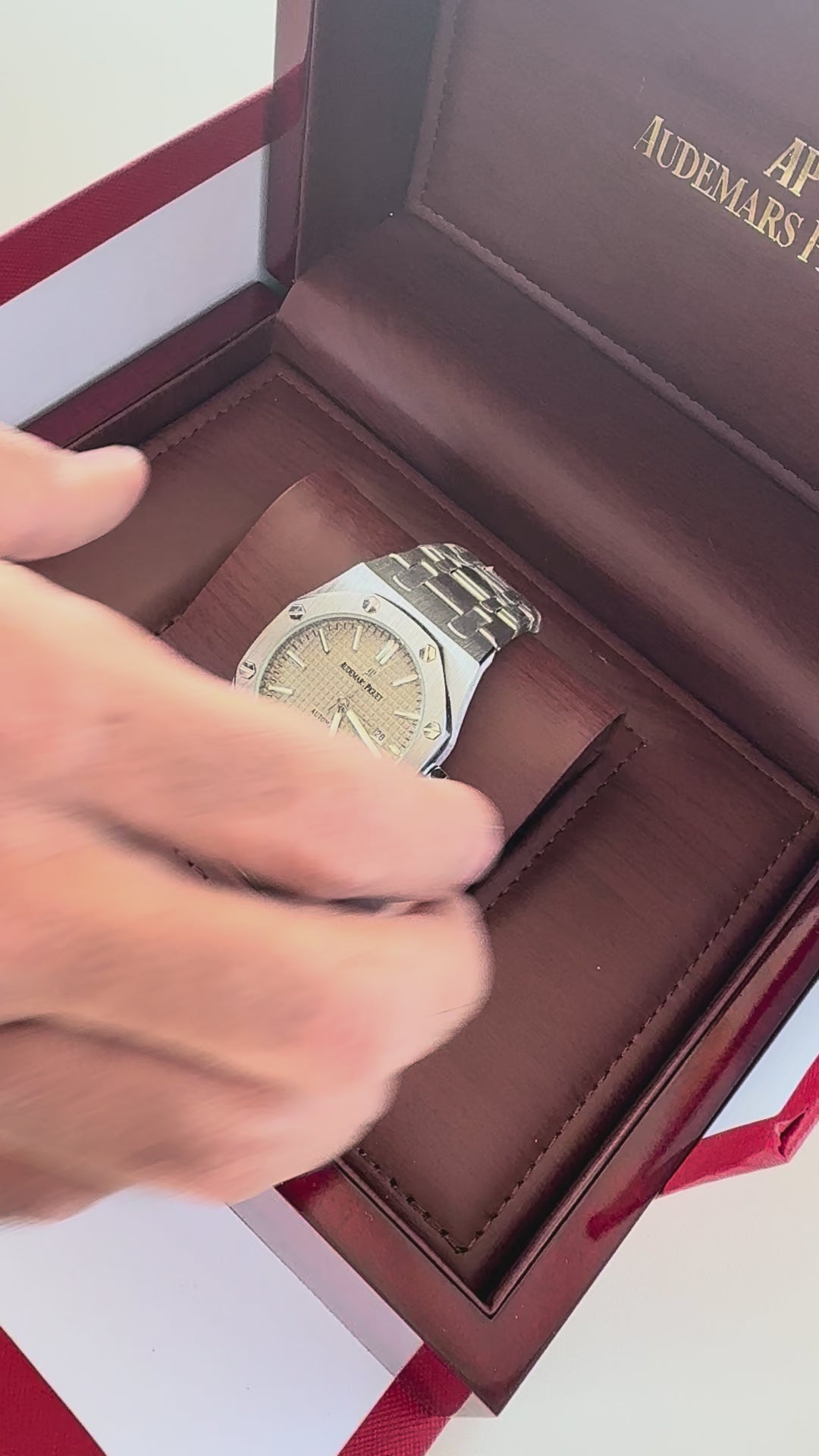 Audemars Piguet Royal Oak metal Watch – with Standard Gift Box Packaging
