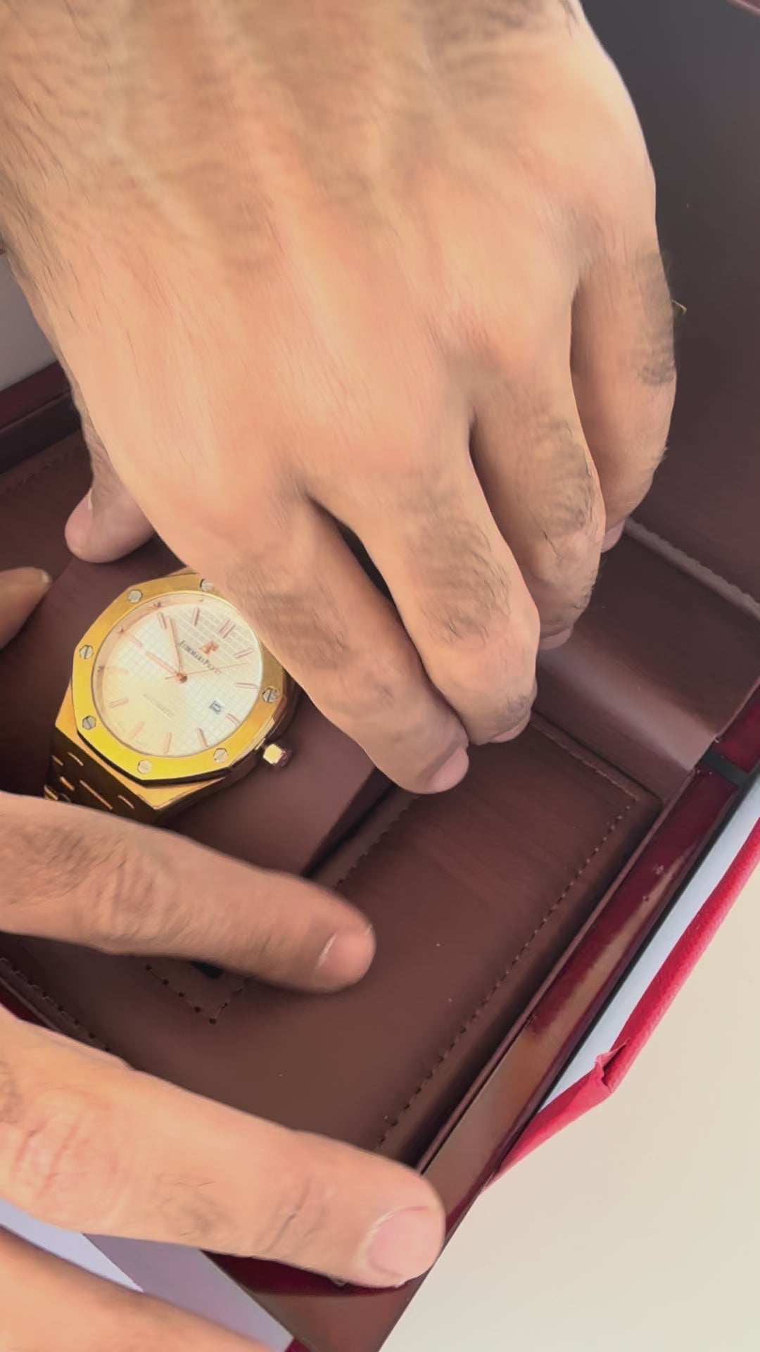 Audemars Piguet Royal Oak metal Watch – with Standard Gift Box Packaging